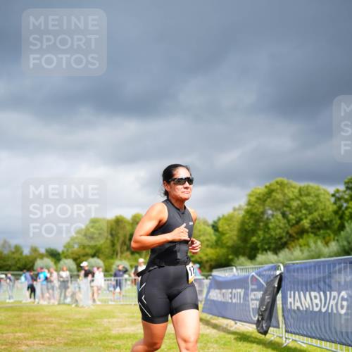 30.08.2026 - Elbe Triathlon Hamburg LAZAROV Photography http://msf.ph/oto/10093612 30.08.2026 14:31:32 Laufen 57 meine-sportfotos.de