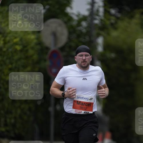 30.08.2026 - Blankeneser Heldenlauf Patografie http://msf.ph/oto/10093614 30.08.2026 09:30:49 Ziel 3544, 3610, 3612 meine-sportfotos.de