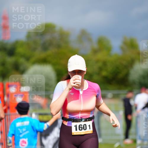 30.08.2026 - Elbe Triathlon Hamburg LAZAROV Photography http://msf.ph/oto/10093641 30.08.2026 14:34:00 Laufen 1601 meine-sportfotos.de