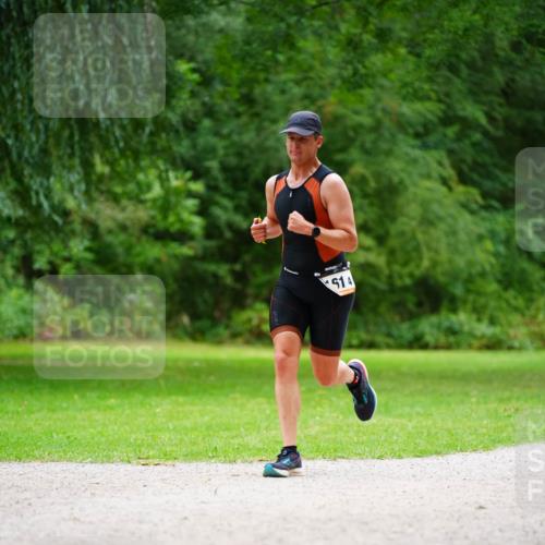 30.08.2026 - Elbe Triathlon Hamburg LAZAROV Photography http://msf.ph/oto/10093656 30.08.2026 15:16:01 Laufen 14 meine-sportfotos.de
