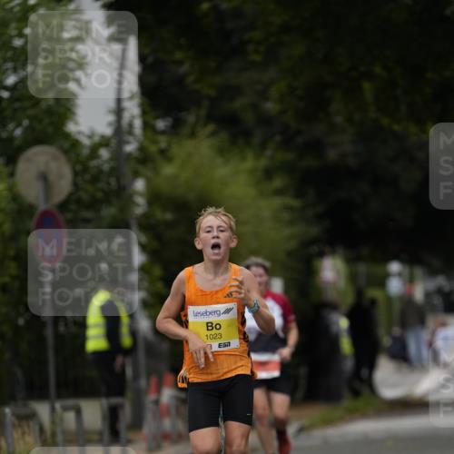 30.08.2026 - Blankeneser Heldenlauf Patografie http://msf.ph/oto/10093670 30.08.2026 09:31:31 Ziel 1023, 1597, 3530, 3594, 3707 meine-sportfotos.de