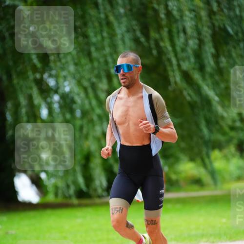 30.08.2026 - Elbe Triathlon Hamburg LAZAROV Photography http://msf.ph/oto/10093671 30.08.2026 15:16:15 Laufen  meine-sportfotos.de