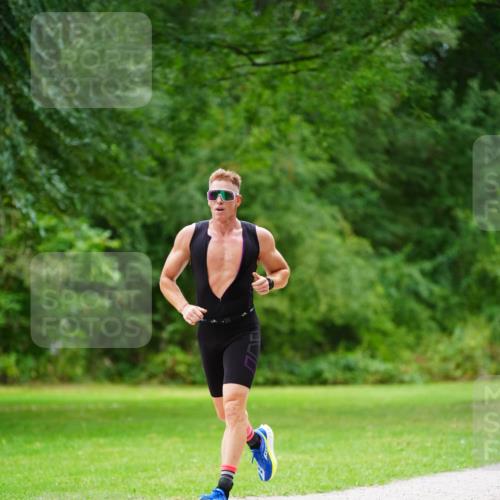 30.08.2026 - Elbe Triathlon Hamburg LAZAROV Photography http://msf.ph/oto/10093676 30.08.2026 15:16:28 Laufen  meine-sportfotos.de