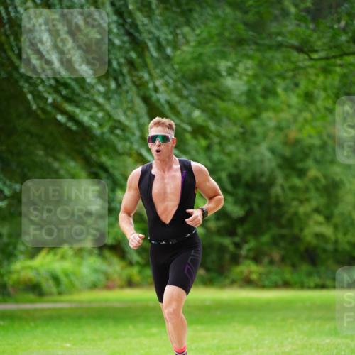 30.08.2026 - Elbe Triathlon Hamburg LAZAROV Photography http://msf.ph/oto/10093681 30.08.2026 15:16:28 Laufen  meine-sportfotos.de