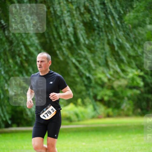 30.08.2026 - Elbe Triathlon Hamburg LAZAROV Photography http://msf.ph/oto/10093697 30.08.2026 15:17:30 Laufen 179, 2 meine-sportfotos.de