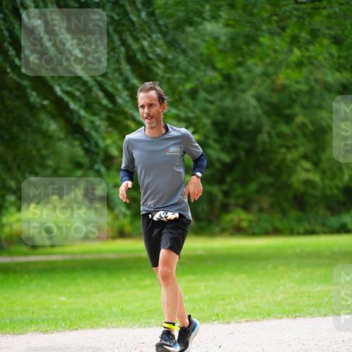 30.08.2026 - Elbe Triathlon Hamburg LAZAROV Photography http://msf.ph/oto/10093705 30.08.2026 15:17:32 Laufen  meine-sportfotos.de