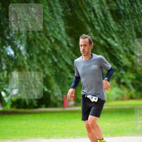 30.08.2026 - Elbe Triathlon Hamburg LAZAROV Photography http://msf.ph/oto/10093709 30.08.2026 15:17:33 Laufen 22 meine-sportfotos.de