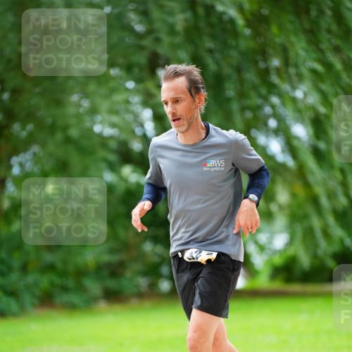 30.08.2026 - Elbe Triathlon Hamburg LAZAROV Photography http://msf.ph/oto/10093716 30.08.2026 15:17:34 Laufen  meine-sportfotos.de