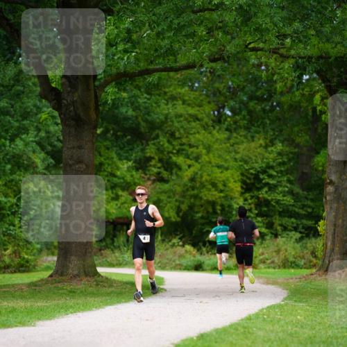 30.08.2026 - Elbe Triathlon Hamburg LAZAROV Photography http://msf.ph/oto/10093722 30.08.2026 15:19:10 Laufen  meine-sportfotos.de