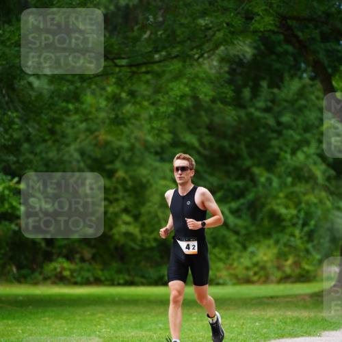 30.08.2026 - Elbe Triathlon Hamburg LAZAROV Photography http://msf.ph/oto/10093728 30.08.2026 15:19:14 Laufen 42 meine-sportfotos.de