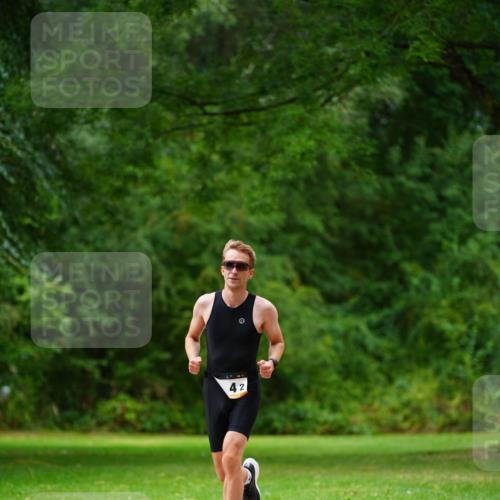 30.08.2026 - Elbe Triathlon Hamburg LAZAROV Photography http://msf.ph/oto/10093729 30.08.2026 15:19:15 Laufen 42 meine-sportfotos.de