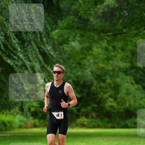 30.08.2026 - Elbe Triathlon Hamburg LAZAROV Photography http://msf.ph/oto/10093734 30.08.2026 15:19:16 Laufen 42 meine-sportfotos.de