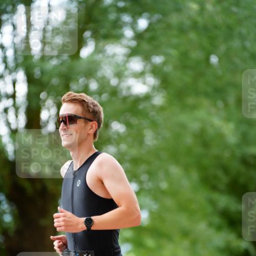 30.08.2026 - Elbe Triathlon Hamburg LAZAROV Photography http://msf.ph/oto/10093751 30.08.2026 15:19:18 Laufen 734, 2, 3 meine-sportfotos.de