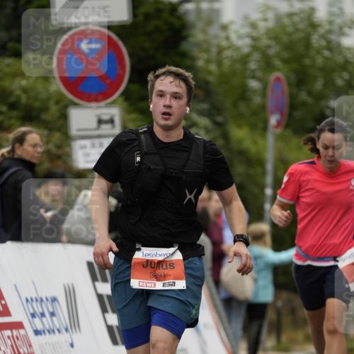 30.08.2026 - Blankeneser Heldenlauf Patografie http://msf.ph/oto/10093755 30.08.2026 09:32:10 Ziel 3618, 3639, 3691 meine-sportfotos.de