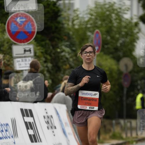 30.08.2026 - Blankeneser Heldenlauf Patografie http://msf.ph/oto/10093764 30.08.2026 09:32:17 Ziel 3618, 3670, 3704 meine-sportfotos.de