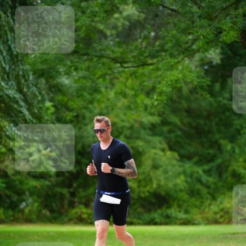 30.08.2026 - Elbe Triathlon Hamburg LAZAROV Photography http://msf.ph/oto/10093781 30.08.2026 15:20:53 Laufen  meine-sportfotos.de