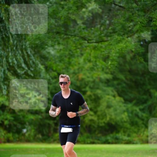 30.08.2026 - Elbe Triathlon Hamburg LAZAROV Photography http://msf.ph/oto/10093783 30.08.2026 15:20:54 Laufen  meine-sportfotos.de