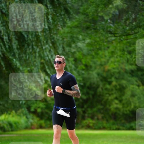 30.08.2026 - Elbe Triathlon Hamburg LAZAROV Photography http://msf.ph/oto/10093784 30.08.2026 15:20:54 Laufen  meine-sportfotos.de