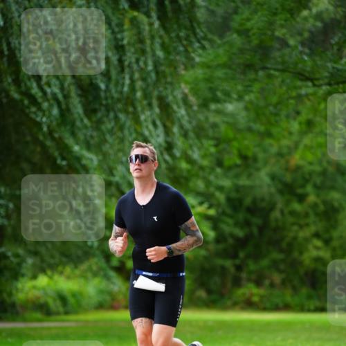 30.08.2026 - Elbe Triathlon Hamburg LAZAROV Photography http://msf.ph/oto/10093786 30.08.2026 15:20:54 Laufen  meine-sportfotos.de