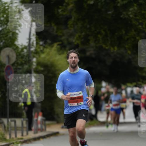 30.08.2026 - Blankeneser Heldenlauf Patografie http://msf.ph/oto/10093788 30.08.2026 09:32:33 Ziel 1439, 3536, 3554 meine-sportfotos.de