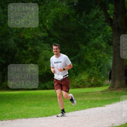 30.08.2026 - Elbe Triathlon Hamburg LAZAROV Photography http://msf.ph/oto/10093808 30.08.2026 15:21:11 Laufen  meine-sportfotos.de