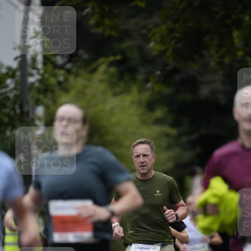 30.08.2026 - Blankeneser Heldenlauf Patografie http://msf.ph/oto/10093812 30.08.2026 09:32:45 Ziel 3516, 3570, 3727 meine-sportfotos.de