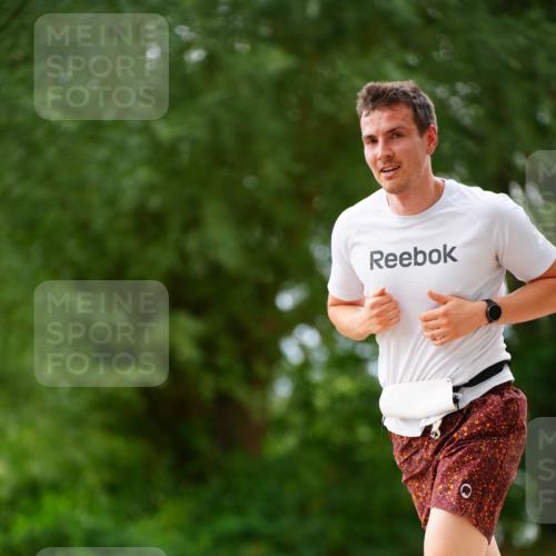 30.08.2026 - Elbe Triathlon Hamburg LAZAROV Photography http://msf.ph/oto/10093816 30.08.2026 15:21:14 Laufen  meine-sportfotos.de