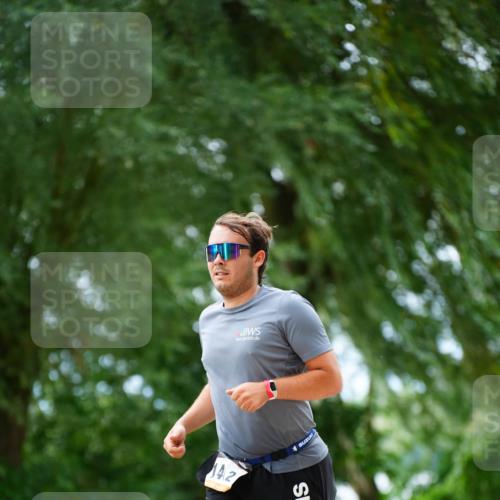 30.08.2026 - Elbe Triathlon Hamburg LAZAROV Photography http://msf.ph/oto/10093851 30.08.2026 15:21:58 Laufen 142 meine-sportfotos.de