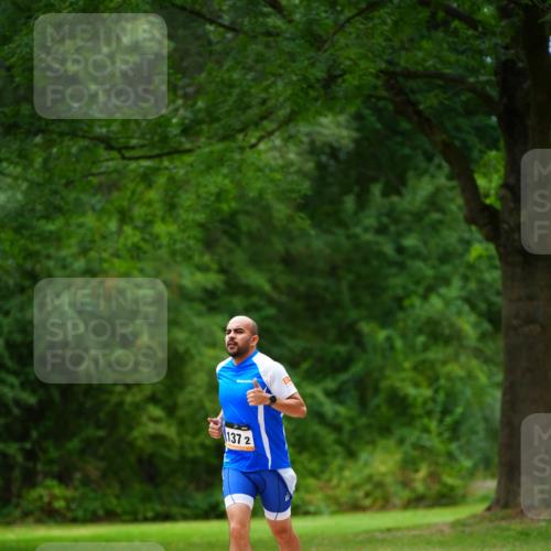 30.08.2026 - Elbe Triathlon Hamburg LAZAROV Photography http://msf.ph/oto/10093893 30.08.2026 15:24:17 Laufen 137, 2 meine-sportfotos.de