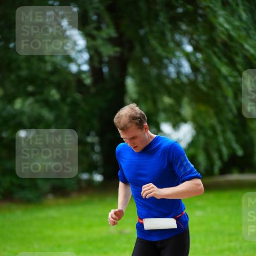 30.08.2026 - Elbe Triathlon Hamburg LAZAROV Photography http://msf.ph/oto/10093921 30.08.2026 15:26:00 Laufen  meine-sportfotos.de