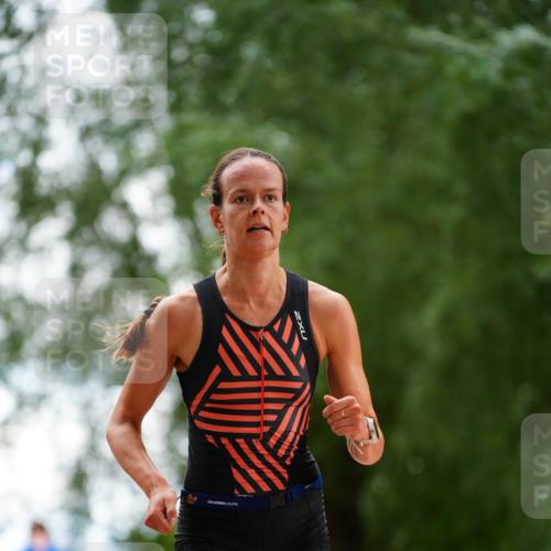 30.08.2026 - Elbe Triathlon Hamburg LAZAROV Photography http://msf.ph/oto/10093937 30.08.2026 15:26:12 Laufen 4 meine-sportfotos.de