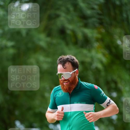 30.08.2026 - Elbe Triathlon Hamburg LAZAROV Photography http://msf.ph/oto/10093960 30.08.2026 15:27:21 Laufen 302 meine-sportfotos.de