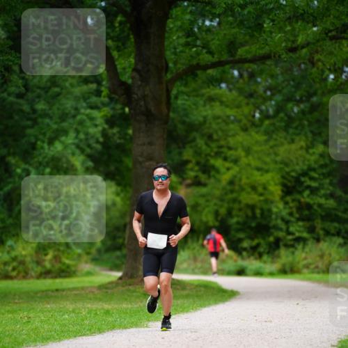 30.08.2026 - Elbe Triathlon Hamburg LAZAROV Photography http://msf.ph/oto/10093963 30.08.2026 15:28:40 Laufen  meine-sportfotos.de