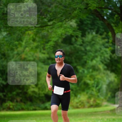 30.08.2026 - Elbe Triathlon Hamburg LAZAROV Photography http://msf.ph/oto/10093967 30.08.2026 15:28:42 Laufen  meine-sportfotos.de