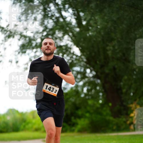 30.08.2026 - Elbe Triathlon Hamburg LAZAROV Photography http://msf.ph/oto/10093995 30.08.2026 15:29:48 Laufen 1432 meine-sportfotos.de