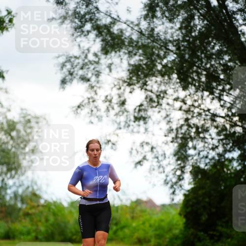 30.08.2026 - Elbe Triathlon Hamburg LAZAROV Photography http://msf.ph/oto/10094004 30.08.2026 15:31:20 Laufen  meine-sportfotos.de