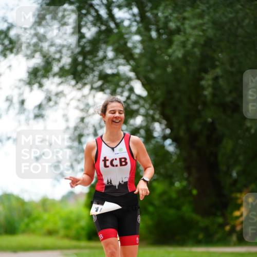 30.08.2026 - Elbe Triathlon Hamburg LAZAROV Photography http://msf.ph/oto/10094025 30.08.2026 15:31:51 Laufen 11 meine-sportfotos.de