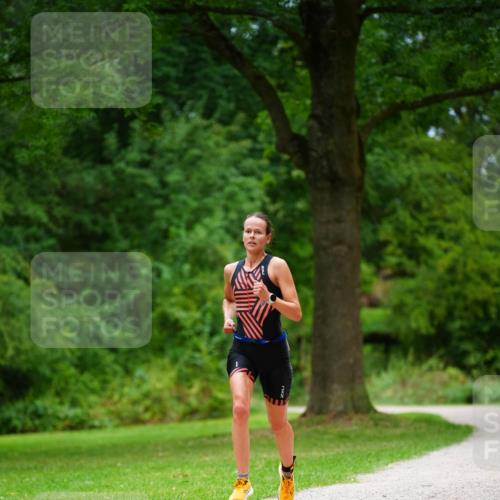 30.08.2026 - Elbe Triathlon Hamburg LAZAROV Photography http://msf.ph/oto/10094041 30.08.2026 15:32:44 Laufen  meine-sportfotos.de