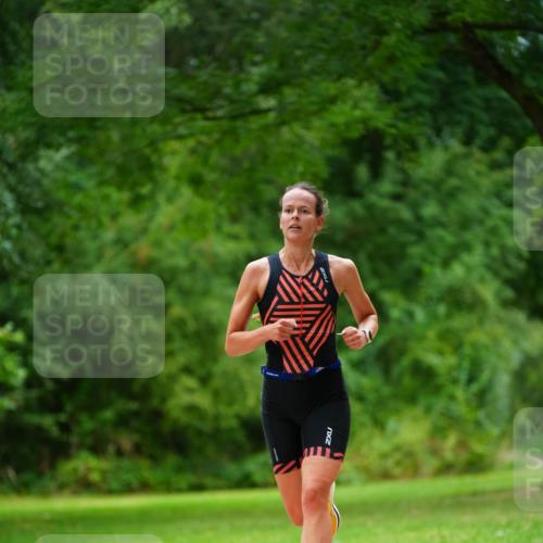 30.08.2026 - Elbe Triathlon Hamburg LAZAROV Photography http://msf.ph/oto/10094044 30.08.2026 15:32:45 Laufen  meine-sportfotos.de