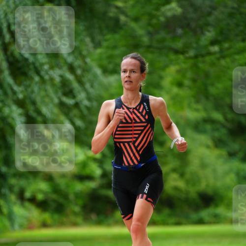 30.08.2026 - Elbe Triathlon Hamburg LAZAROV Photography http://msf.ph/oto/10094048 30.08.2026 15:32:46 Laufen  meine-sportfotos.de
