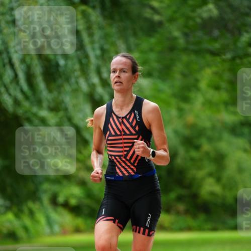 30.08.2026 - Elbe Triathlon Hamburg LAZAROV Photography http://msf.ph/oto/10094049 30.08.2026 15:32:46 Laufen  meine-sportfotos.de