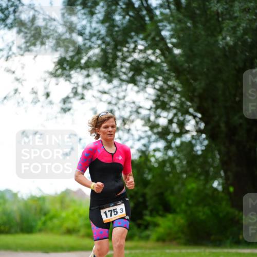 30.08.2026 - Elbe Triathlon Hamburg LAZAROV Photography http://msf.ph/oto/10094056 30.08.2026 15:33:40 Laufen 175, 3 meine-sportfotos.de