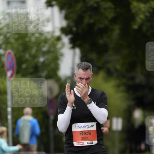 30.08.2026 - Blankeneser Heldenlauf Patografie http://msf.ph/oto/10094084 30.08.2026 09:35:14 Ziel 1568, 3602, 3655, 3686, 3687 meine-sportfotos.de
