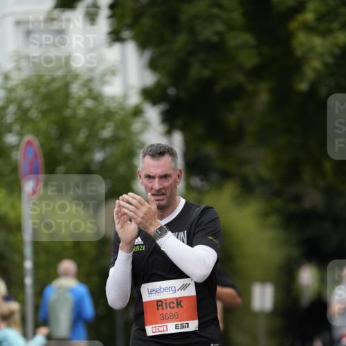 30.08.2026 - Blankeneser Heldenlauf Patografie http://msf.ph/oto/10094087 30.08.2026 09:35:14 Ziel 1568, 3602, 3655, 3686, 3687 meine-sportfotos.de
