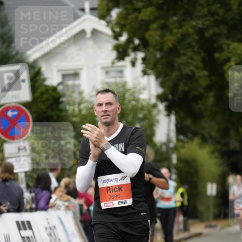30.08.2026 - Blankeneser Heldenlauf Patografie http://msf.ph/oto/10094091 30.08.2026 09:35:16 Ziel 1568, 3519, 3602, 3686, 3687 meine-sportfotos.de