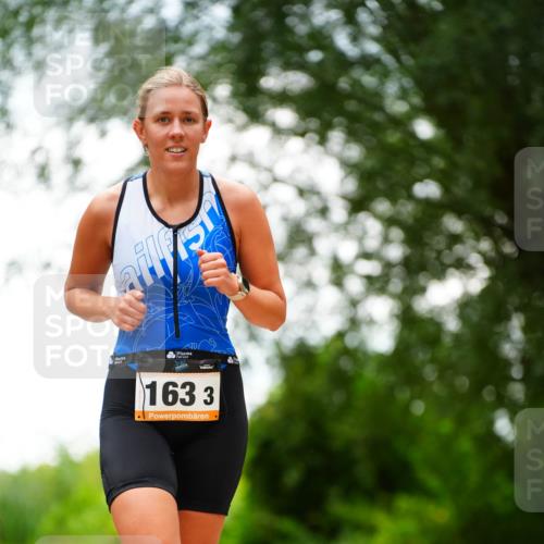 30.08.2026 - Elbe Triathlon Hamburg LAZAROV Photography http://msf.ph/oto/10094097 30.08.2026 15:37:24 Laufen 1633 meine-sportfotos.de