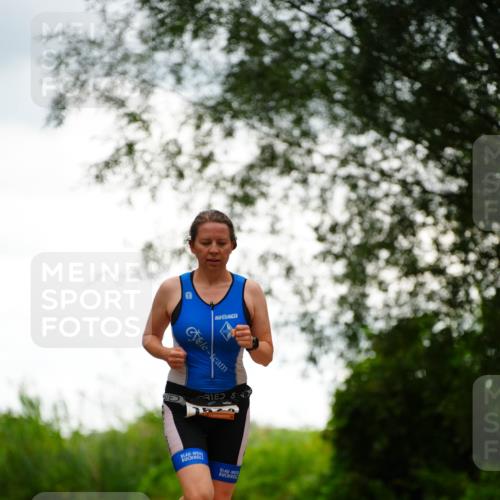 30.08.2026 - Elbe Triathlon Hamburg LAZAROV Photography http://msf.ph/oto/10094108 30.08.2026 15:37:55 Laufen  meine-sportfotos.de