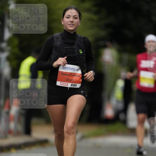 30.08.2026 - Blankeneser Heldenlauf Patografie http://msf.ph/oto/10094116 30.08.2026 09:35:29 Ziel 3549, 3578, 3579 meine-sportfotos.de