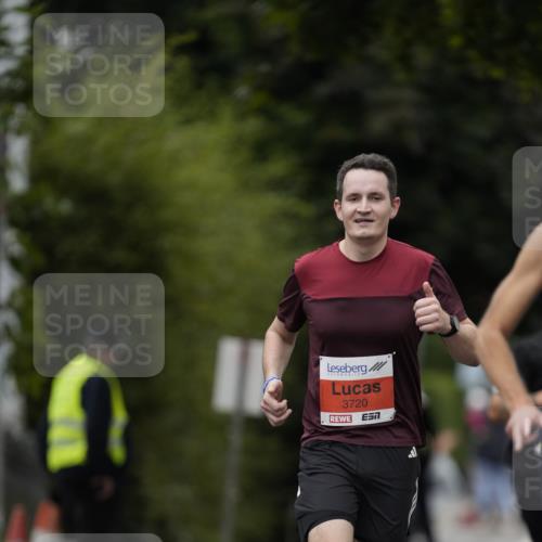 30.08.2026 - Blankeneser Heldenlauf Patografie http://msf.ph/oto/10094142 30.08.2026 09:35:41 Ziel 1083, 1094, 3566, 3720 meine-sportfotos.de