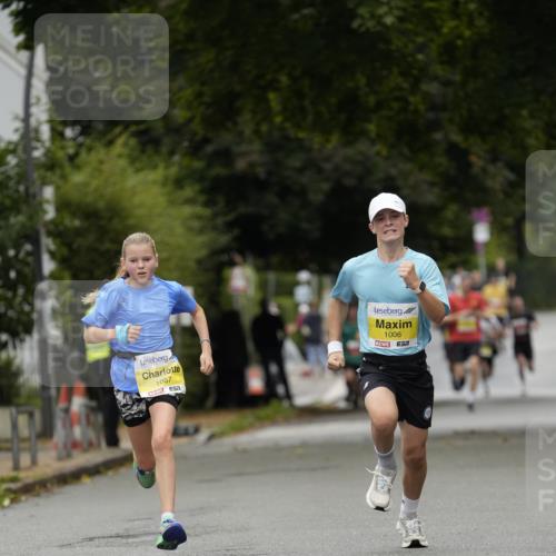 30.08.2026 - Blankeneser Heldenlauf Patografie http://msf.ph/oto/10094153 30.08.2026 09:35:50 Ziel 1006, 1087, 1094, 1294, 1474, 1585, 3566, 3720 meine-sportfotos.de